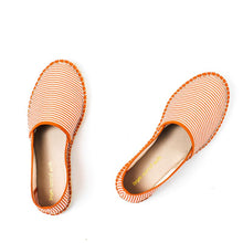 Load image into Gallery viewer, Röd vit randiga espadriller.
