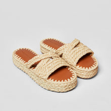 Load image into Gallery viewer, Raffia platform sandal
